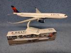 Airbus A330-900 neo Delta (nieuw), Hobby en Vrije tijd, Modelbouw | Vliegtuigen en Helikopters, Overige merken, 1:200 of kleiner