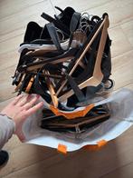 Gratis kledinghangers | 50-70 stuks, Kleding | Dames, Ophalen, Zo goed als nieuw, Hout, Volwassenen