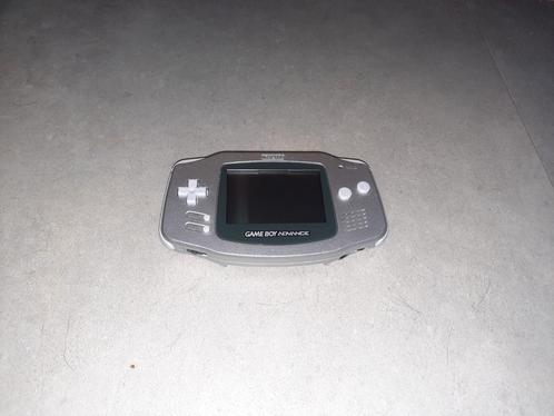 Game Boy Advance Platinum Silver, Spelcomputers en Games, Spelcomputers | Nintendo Game Boy, Gebruikt, Game Boy Advance, Ophalen of Verzenden