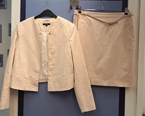 Comma set : rok + blazer jasje nude roze patroon 44 nr 46369, Kleding | Dames, Jasjes, Kostuums en Pakken, Zo goed als nieuw, Kostuum of Pak
