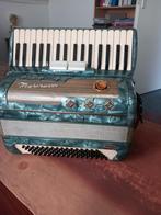 80bs Marinucci, Muziek en Instrumenten, Accordeons, Gebruikt, 80-bas, Marinucci, Met riemen