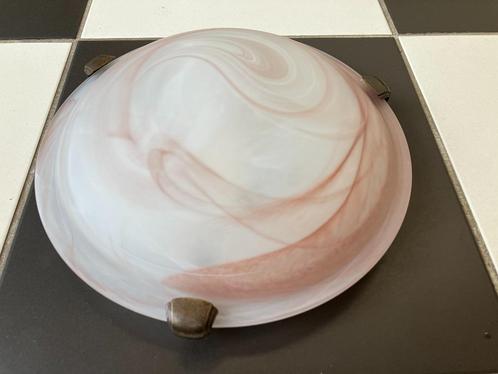 Mooie plafonnière met glazen kap roze/wit 25 cm. zie foto’s., Huis en Inrichting, Lampen | Plafondlampen, Zo goed als nieuw, Glas