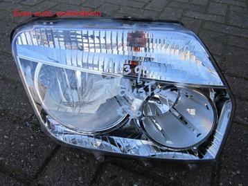 rechter koplamp duster beschikbaar voor biedingen