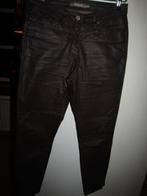 E1059 Sandwich mt 36 jeans donkerbruin coated wax, Kleding | Dames, Broeken en Pantalons, Bruin, Verzenden, Zo goed als nieuw