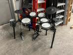 Roland TD-9 elektronische drumstel inclusief speaker, Muziek en Instrumenten, Drumstellen en Slagwerk, Ophalen, Zo goed als nieuw