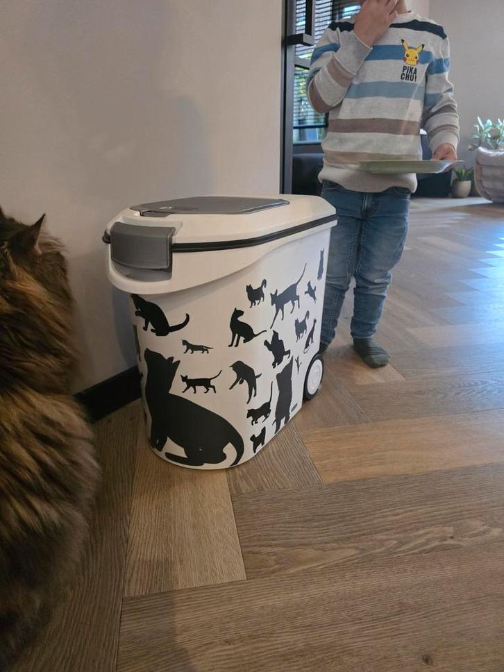 Food container (kat), Dieren en Toebehoren, Dierenvoeding, Kat, Ophalen