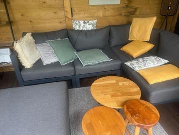 Loungeset beschikbaar voor biedingen