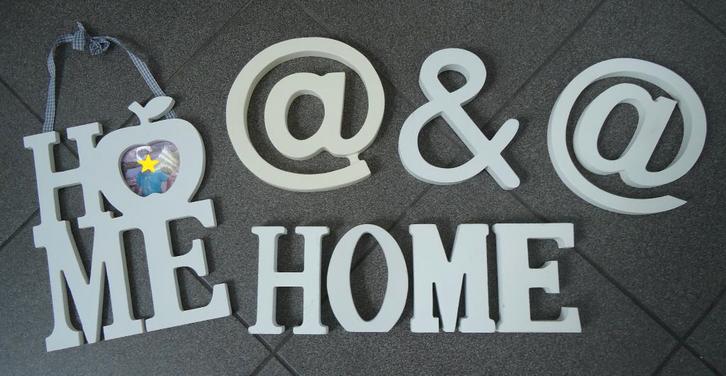 Te koop diverse houten decoratieletters en leestekens., Huis en Inrichting, Woonaccessoires | Wanddecoraties, Zo goed als nieuw