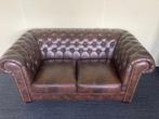 Chesterfield bank en tafel (set), Huis en Inrichting, Banken | Bankstellen, Ophalen, Gebruikt, 150 tot 200 cm, Tweepersoons