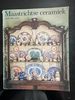 Maastrichtse ceramiek uit de 19e eeuw, Ophalen of Verzenden, Gelezen