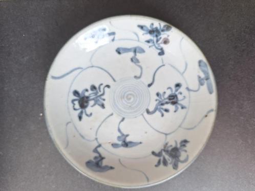 Chinees porseleinen underglaze blue kraak bordje 17e/18e eeu, Antiek en Kunst, Antiek | Porselein, Ophalen of Verzenden