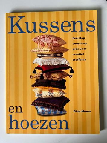 Gratis boek kussens en hoezen beschikbaar voor biedingen