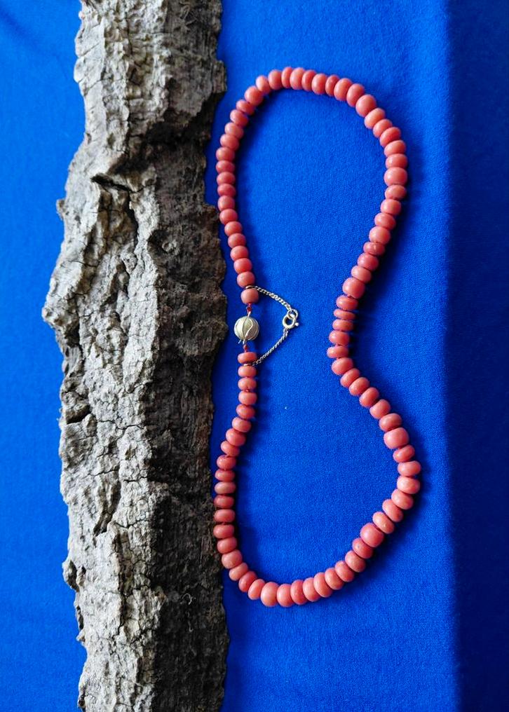 SUPER bloedkoraal ketting, uniek gouden slot, Sieraden, Tassen en Uiterlijk, Antieke sieraden, Ketting, Goud, Ophalen of Verzenden