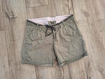 Prachtige groene korte broek van O'Neill, surf short, maat S beschikbaar voor biedingen