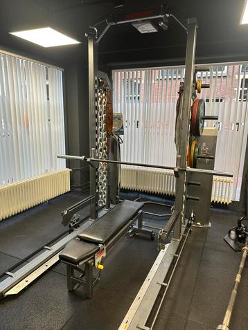 Keiser halfrack & Keiser full powerrack Keiser bench beschikbaar voor biedingen