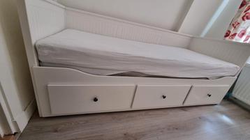 Slaapbank (dubbele bed) beschikbaar voor biedingen