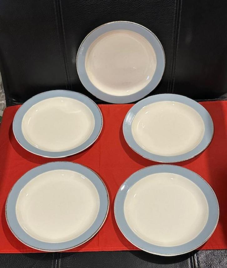 5x ontbijtbord pastel blauw Regout Maastricht, goud randje, Huis en Inrichting, Keuken | Servies, Gebruikt, Bord(en), Overige stijlen