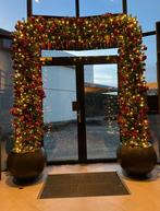 Kerstboog incl verlichting en decoratie. Excl. Vazen, Ophalen of Verzenden, Zo goed als nieuw
