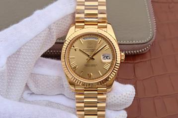 Gouden Day Date Heren Horloge / Luxe Goudkleurig Quartz beschikbaar voor biedingen