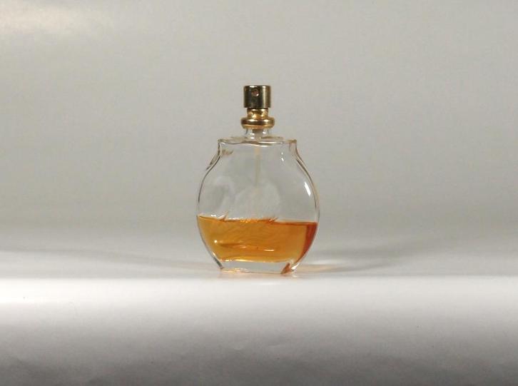 voordelige parfum: Gloria Vanderbilt - Sobelia (?), Sieraden, Tassen en Uiterlijk, Uiterlijk | Parfum, Gebruikt, Verzenden