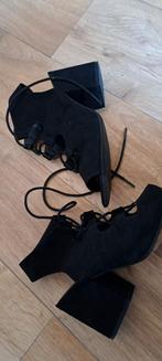 Leuke zwarte suede blokhak pump mt39, Ophalen of Verzenden, Zo goed als nieuw, Zwart