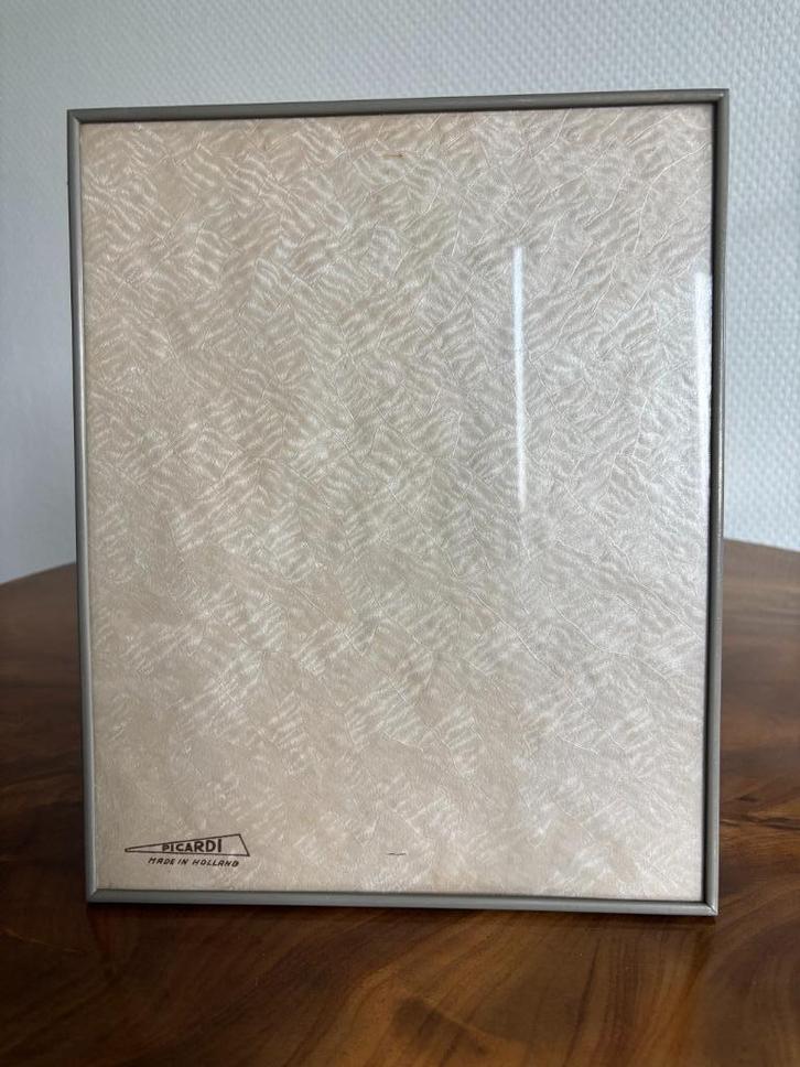 Vintage fotolijstje Picardi met metalen rand en glas 24*30., Antiek en Kunst, Antiek | Woonaccessoires, Ophalen of Verzenden