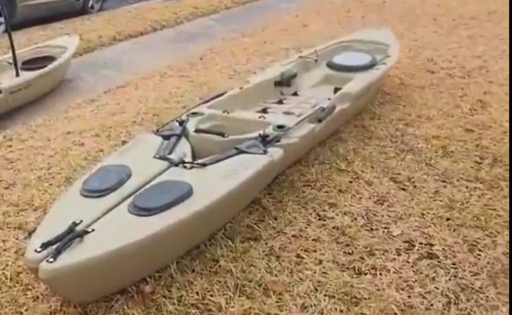 Freedom hawk 14 viskayak (amerikaans model) incl motorsteun, Verzamelen, Foto's en Prenten, Zo goed als nieuw, 1980 tot heden