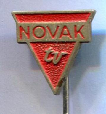 NOVAK TV rood op koper geluidsapparaten speldje ( V_152 ) beschikbaar voor biedingen