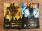Cassandra Clare - Stad van beenderen en Stad van vuur, Boeken, Ophalen of Verzenden, Gelezen, Cassandra Clare