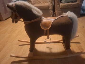 Oud Houten Hobbelpaard - Degelijk & Charmant beschikbaar voor biedingen