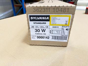 99 nieuwe TL buizen 30W daglicht merk Sylvania T8 beschikbaar voor biedingen