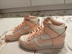 Nike Dunk High Sail Crimson Tint, Kleding | Dames, Schoenen, Nike, Ophalen of Verzenden, Roze, Zo goed als nieuw