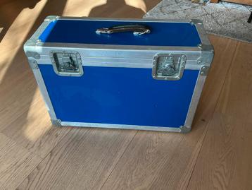 Blauwe Flightcase beschikbaar voor biedingen