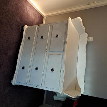 Commode beschikbaar voor biedingen