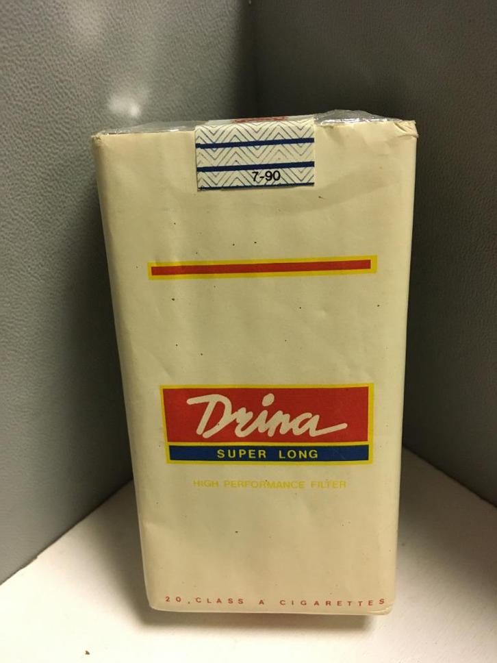sigaretdoosje	Drina Super Long, Joegoslavie, wit, Verzamelen, Rookartikelen, Aanstekers en Luciferdoosjes, Zo goed als nieuw, Tabaksdoos of Verpakking