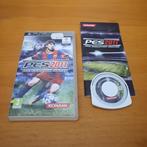 PSP | Pro Evolution Soccer 2011 / PES 2011 / PES 11, Spelcomputers en Games, Gebruikt, Ophalen of Verzenden, Sport, 3 spelers of meer
