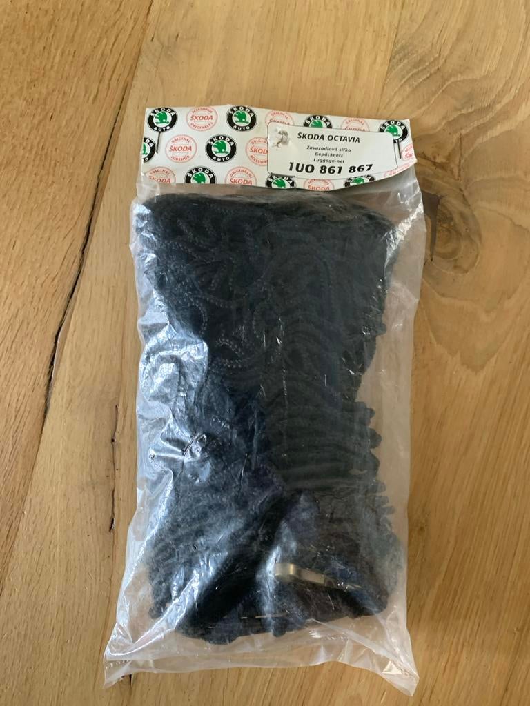 Skoda Octavia bagagenet - Origineel en nieuw (1UO 861 876), Ophalen of Verzenden, Nieuw, Skoda