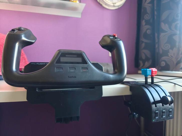 Logitech/Saitek Pro Flight Yoke System + Throttle Quadrant, Computers en Software, Joysticks, Zo goed als nieuw, Ophalen of Verzenden