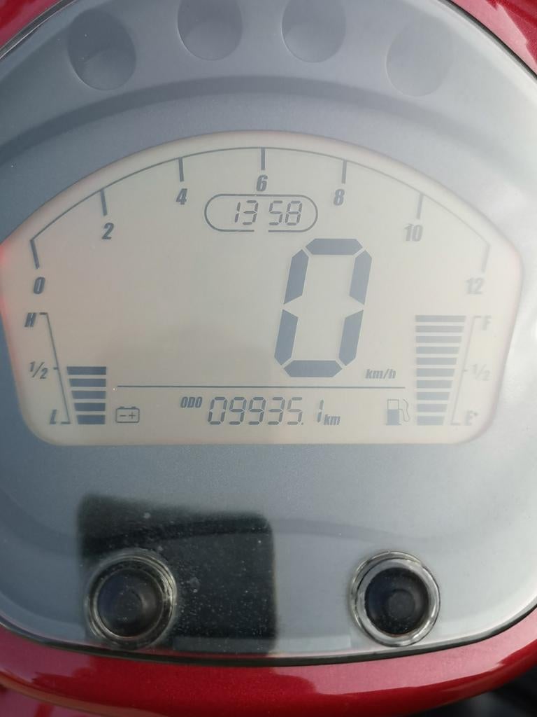 DJJD Cashmere EFI 45 km Luxury red scooter, z.g.a.n., Ophalen, Maximaal 45 km/u, Zo goed als nieuw, Benzine