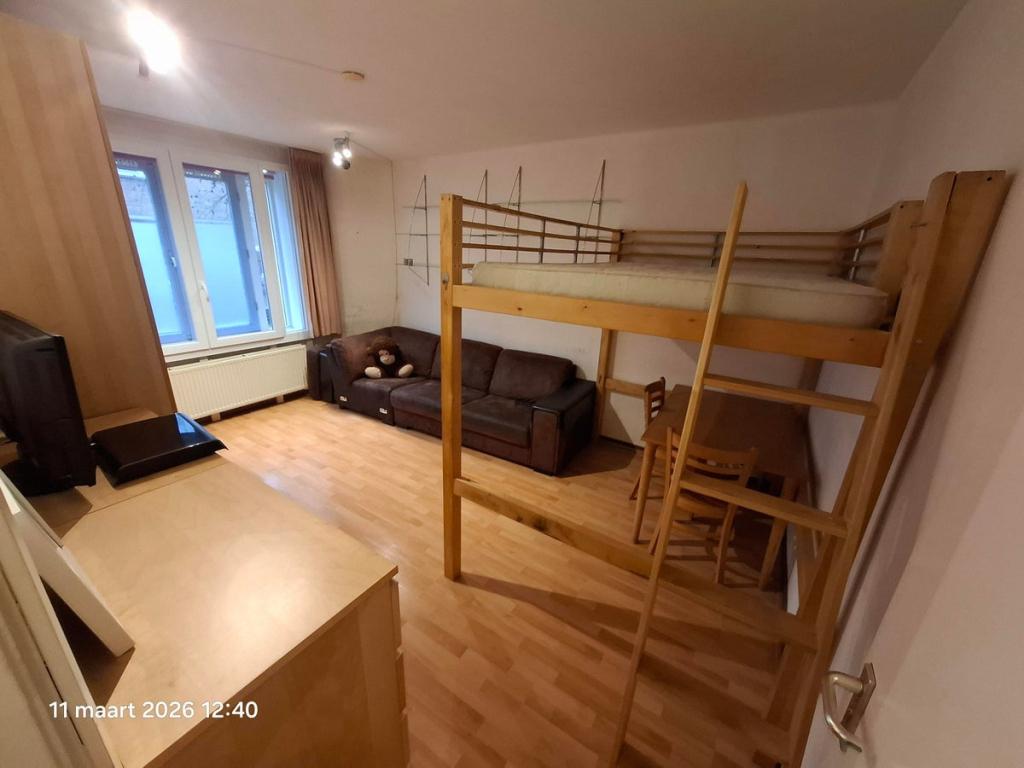 NIEUW! Woonruimte te huur Holendrechtstraat, Amsterdam