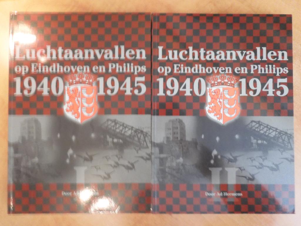 Luchtaanvallen Eindhoven Philips 40-45 Ad Hermens 2 delen, Boeken, Oorlog en Militair, Tweede Wereldoorlog, Ad Hermens, Ophalen of Verzenden