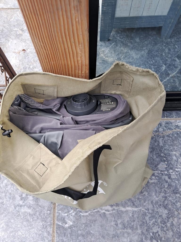 Luchtbed 2 persoons, Ophalen, Zo goed als nieuw, 30 cm of meer