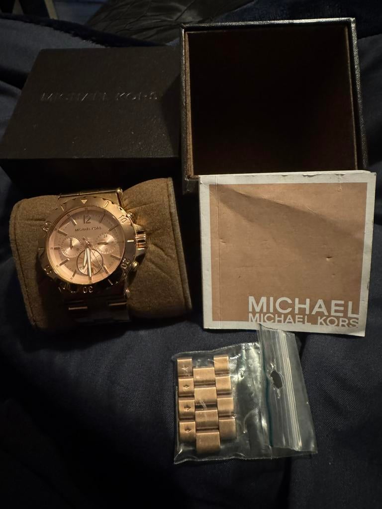 Horlge Michael kors, Sieraden, Tassen en Uiterlijk, Horloges | Dames, Overige merken, Staal, Ophalen of Verzenden, Zo goed als nieuw