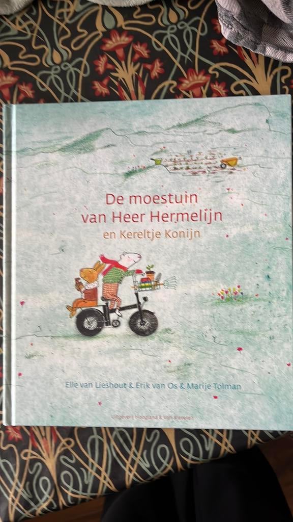 Boek De moestuin van Heer Hermelijn en Kereltje Konijn, Ophalen of Verzenden, Zo goed als nieuw