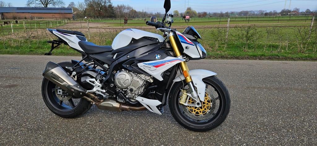BMW S1000R ESA 2018 AKRAPOVIC CRUISE  RIJMODUS, SUZUKI, 4 cilinders, Motorrijbewijs A, Onbekend