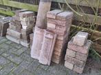 Bakstenen allerlei en 6 dakpannen, Ophalen of Verzenden, Gebruikt, Beton, Overige typen