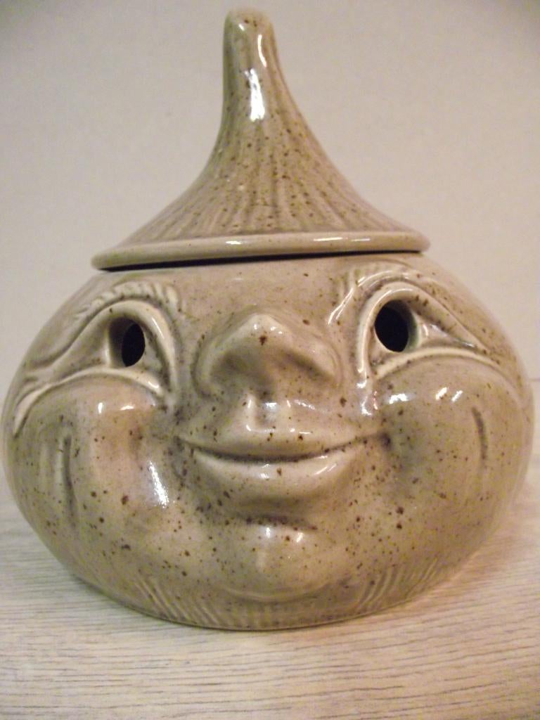 vintage uienpot / knoflook pot, Huis en Inrichting, Ophalen of Verzenden, Zo goed als nieuw, Overige materialen, Pot, Bus of Blik