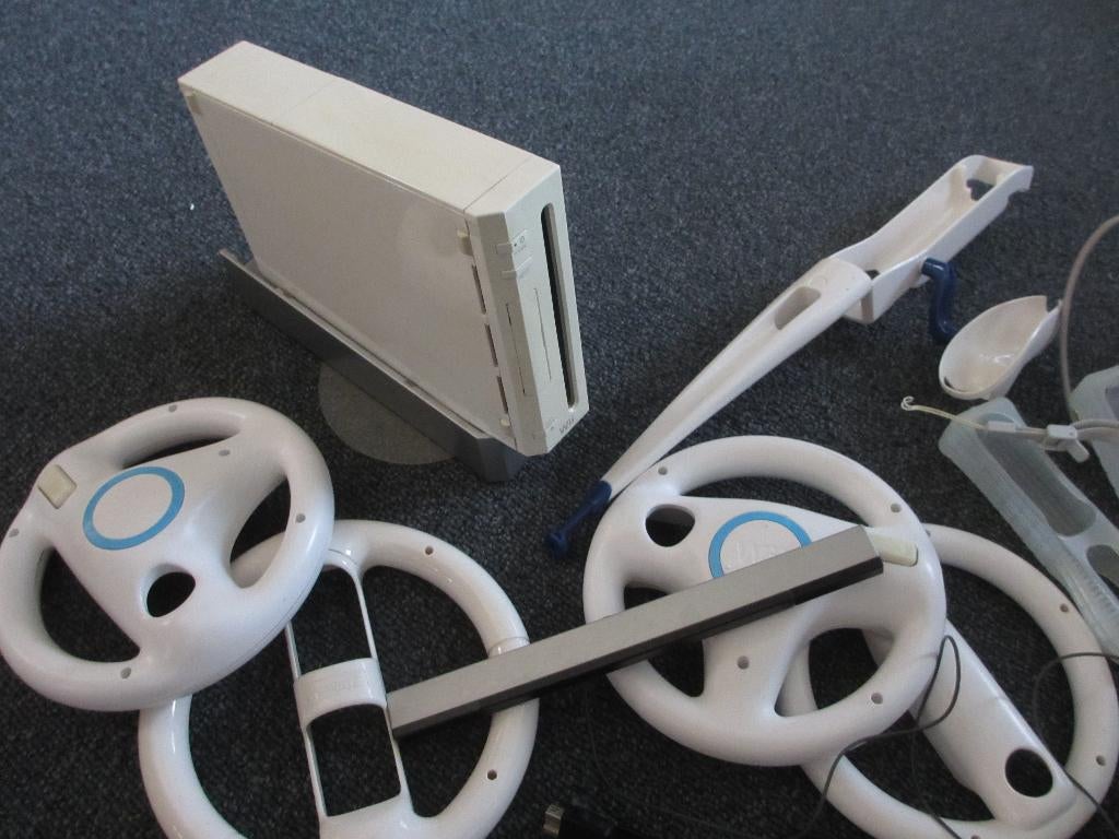 wii spel computer opruiming, Ophalen, 1 speler, Eén computer, Zo goed als nieuw