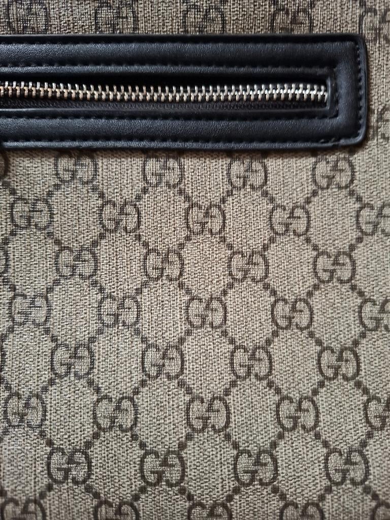 Gucci men bag, Sieraden, Tassen en Uiterlijk, Tassen | Schoudertassen, Overige merken, Verzenden, Beige, Zo goed als nieuw