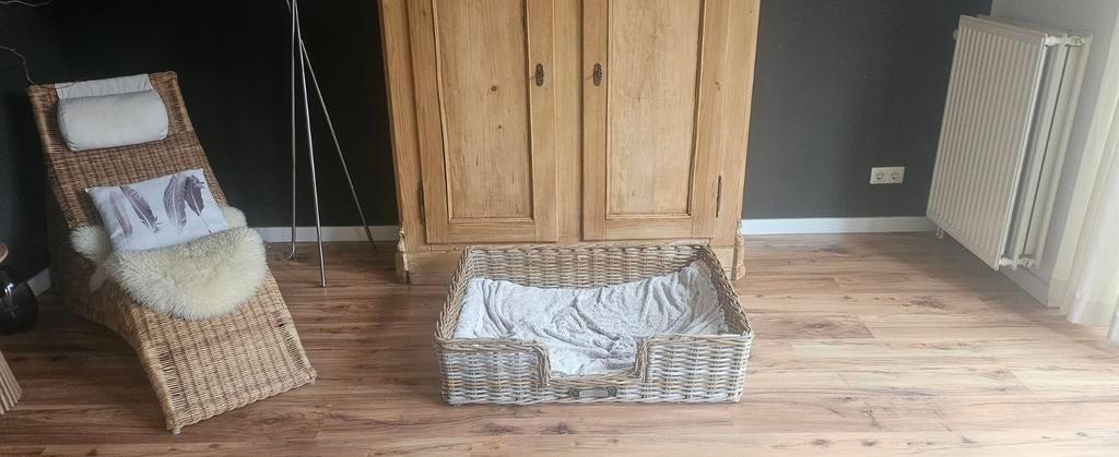 Honden mand riet, Ophalen